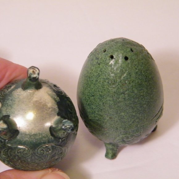 Green Egg Salt and Pepper Shakers - Used as shown - Picture 4 of 4